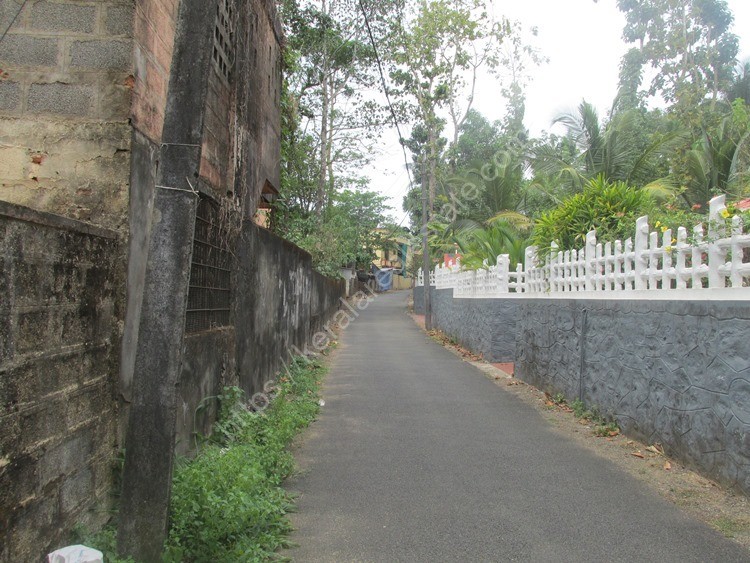 Commercial Building for sale at Mulanthuruthy, Ernakulam Kerala Real