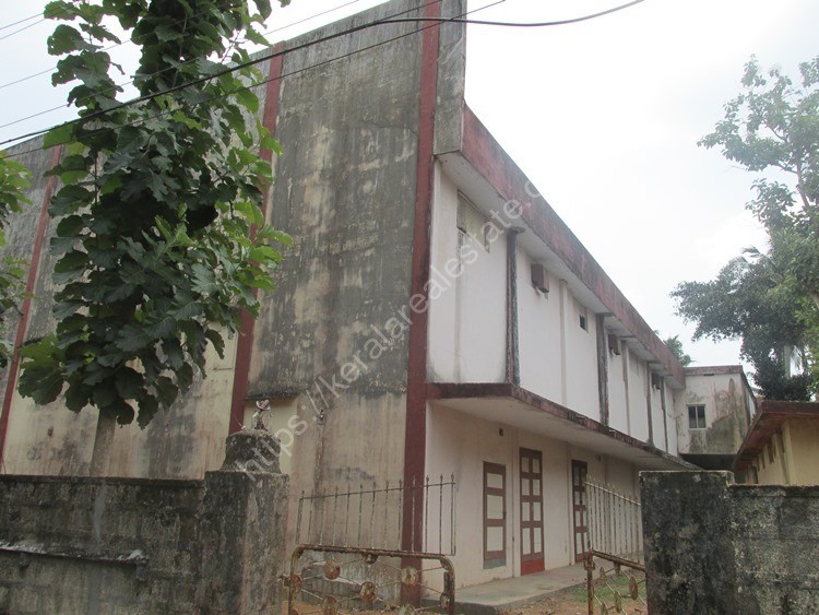 Commercial Building for sale at Mulanthuruthy, Ernakulam Kerala Real