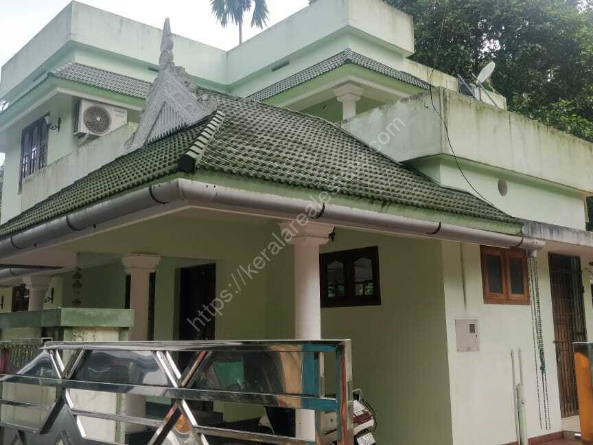 Double Storied House for sale at Karimpadam( Chendamangalam), North