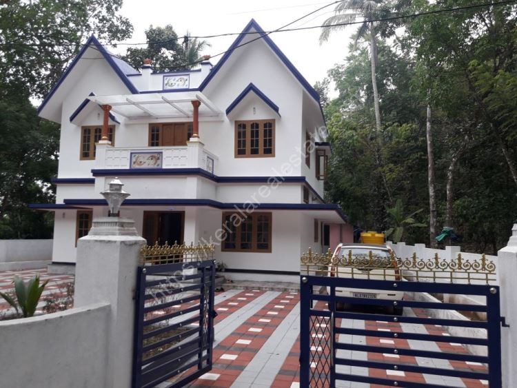 Well Maintained House for sale at Koothattukulam, Ernakulam Kerala