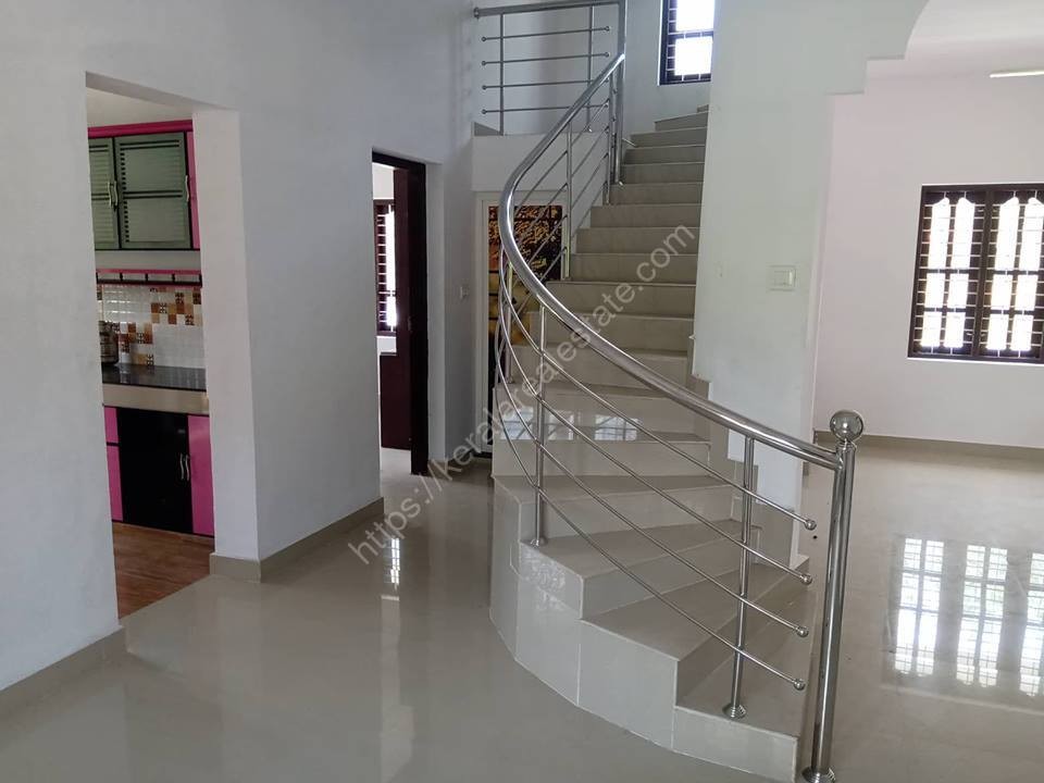 2 BHK Villa for Sale Near NSS Polytechnic, PerumpulikalKurampala