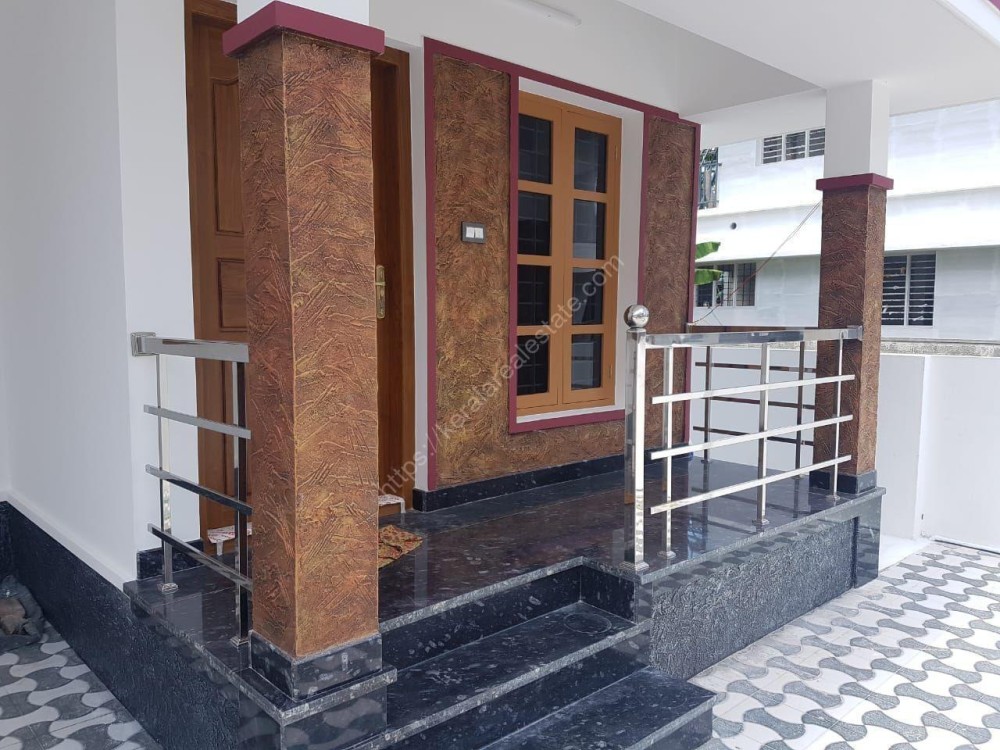 Sayoojiam Villas At Ottapalam 2500 Sqft 4 Bhk Duplex House