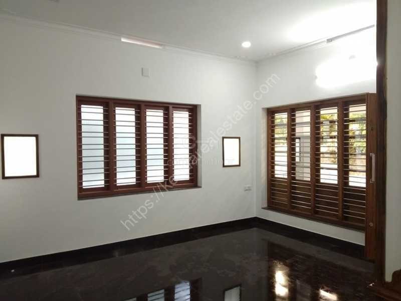 Near Mini Civil Station 4 Bhk Duplex House In Ottapalam Kerala