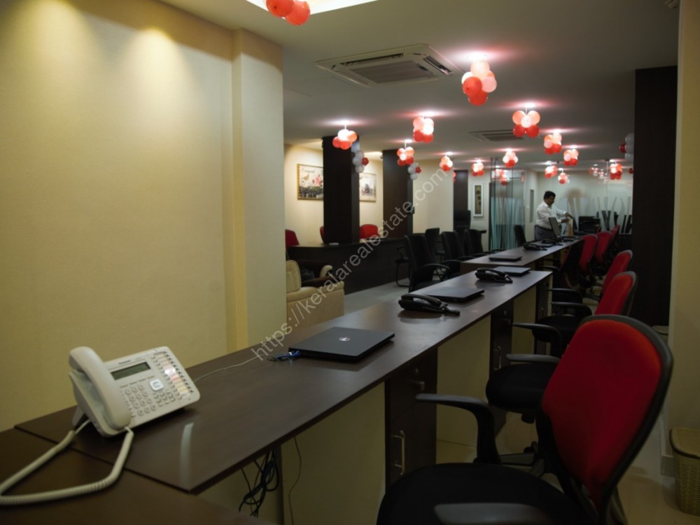 Fully Furnished Office For Rent at Vytilla, Ernakulam - Kerala Real Estate