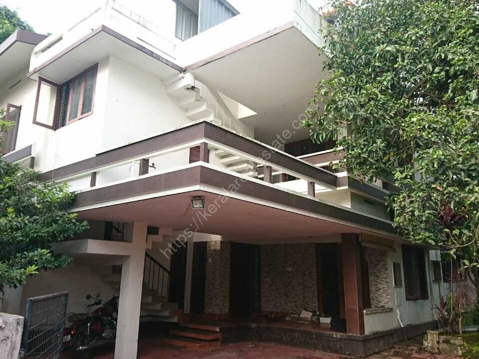 16.4 Cents with 2500 sqft House for sale at Club road, Girinagar