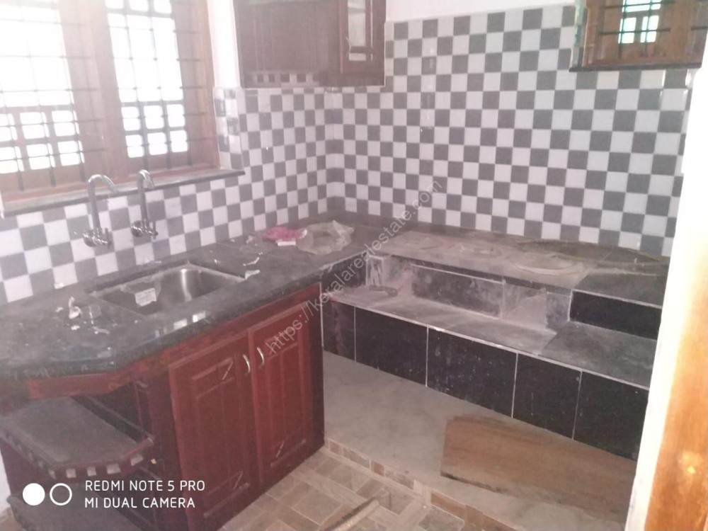 4 BHK 2000 sqft House in 8 1/2 Cents for sale at Manakkad, Thodupuzha