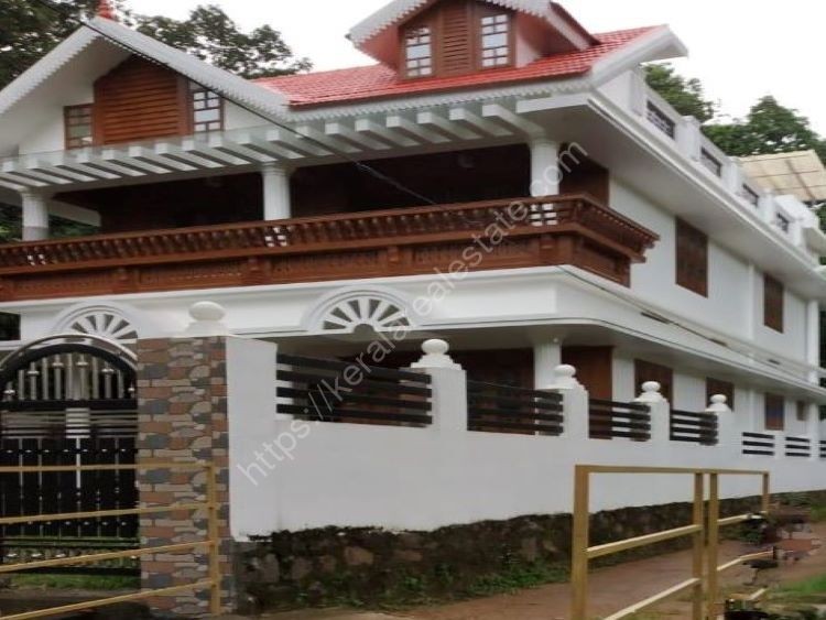 4 BHK 2000 sqft House in 8 1/2 Cents for sale at Manakkad, Thodupuzha