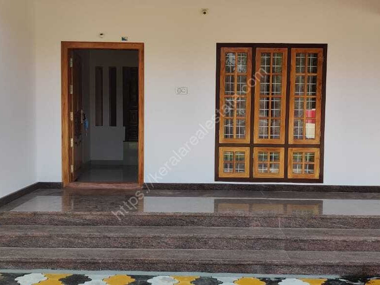 2500 sqft 4 BHK House in 13 Cent Land for Sale with Koothattukulam