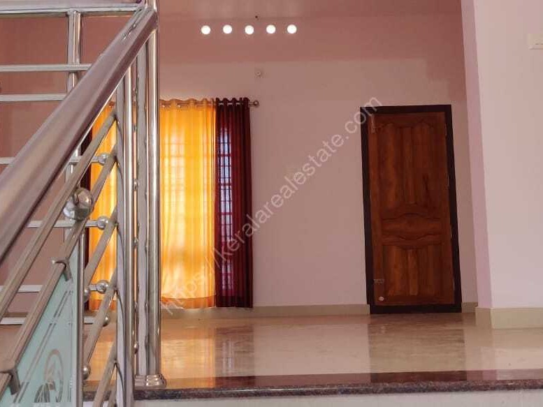 2500 sqft 4 BHK House in 13 Cent Land for Sale with Koothattukulam