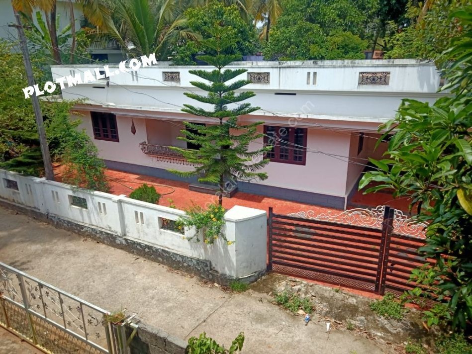 3 BHK House/Villa For Sale at Vadanappally, Thrissur Kerala Real Estate