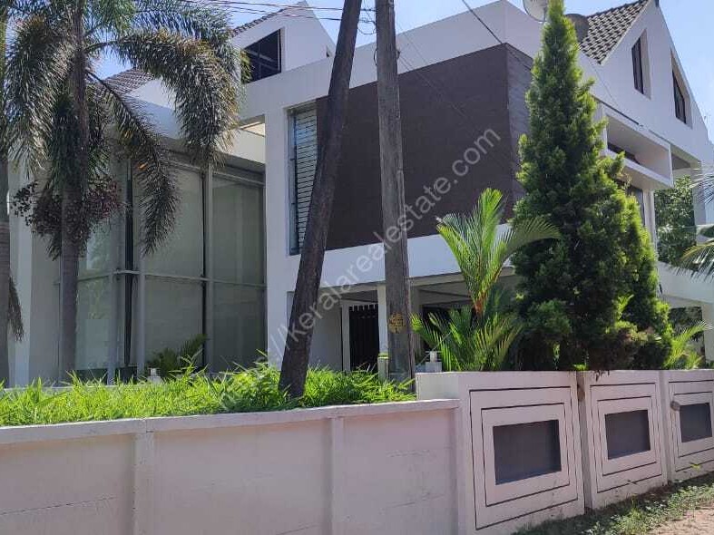 Posh Contemporary Villa for Sale at Kadavanthra, Ernakulam Kerala