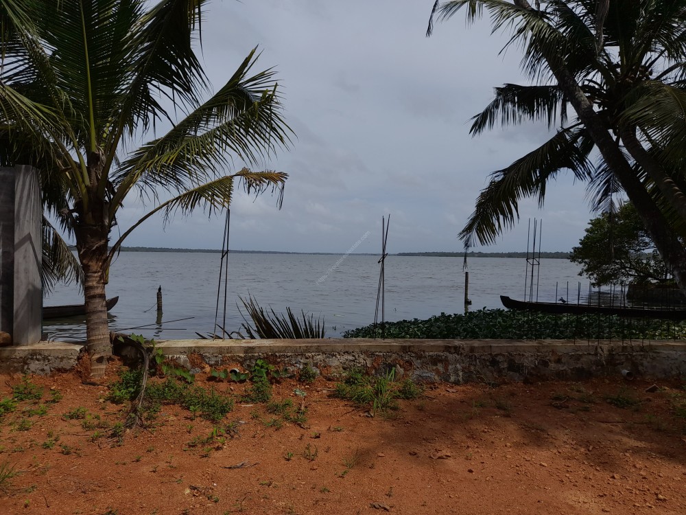 15 CENTS OF LAKE SIDE LAND WITH OLD HOUSE FOR SALE AT PANANGAD