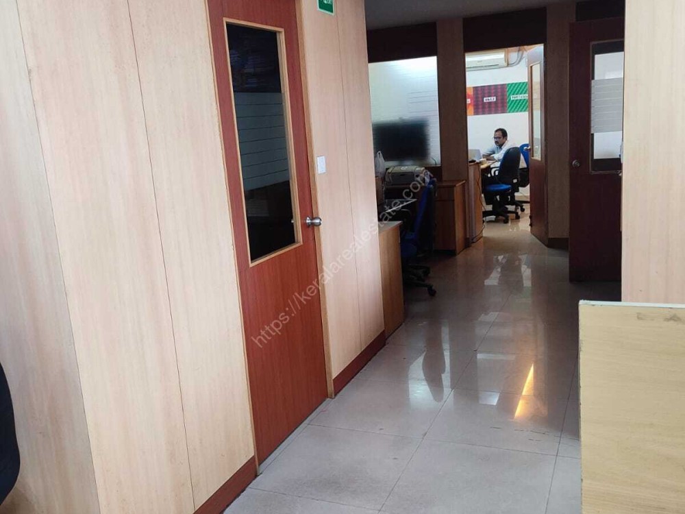 1500 Sq ft Fully Furnished Office Space for Rent at M G road, Ernakulam
