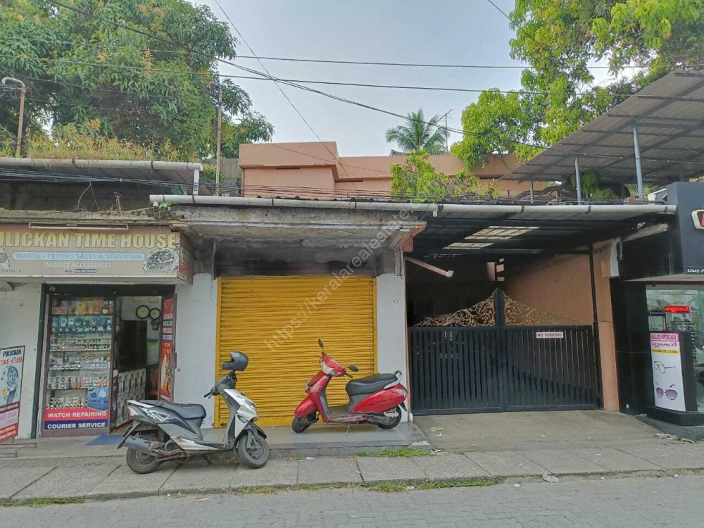 9 Cents of Land with Old House and Shop for Sale at North Kaloor