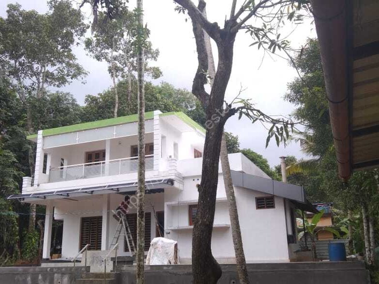 10 Cents Land with 1900 sqft House for Sale at Kanjiramattom Kerala