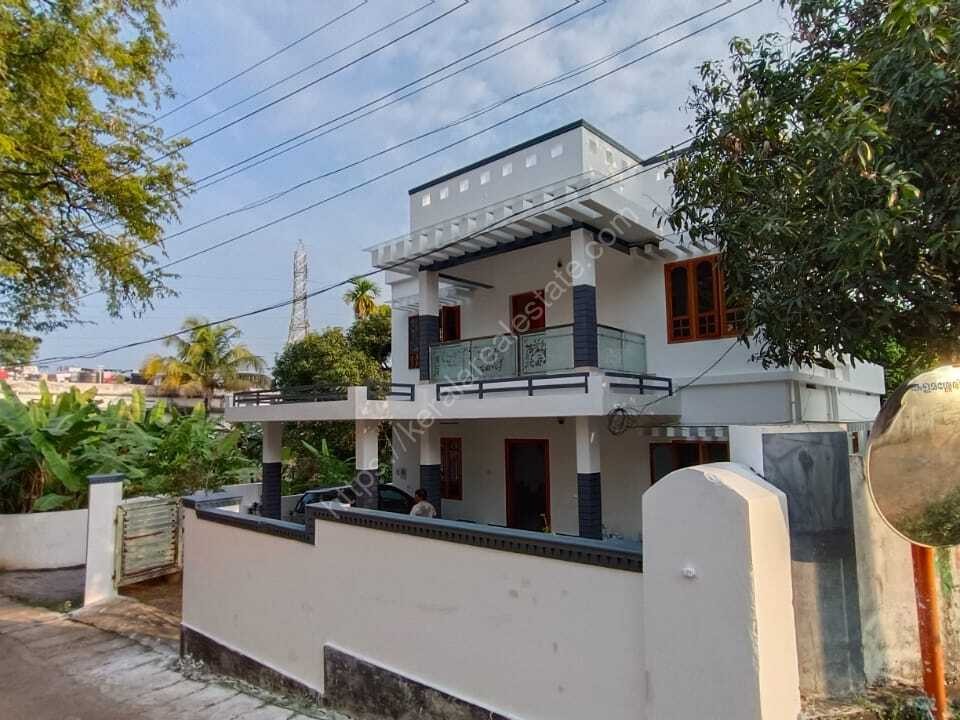 2200 Sq ft House for Sale at Kalamassery, Ernakulam Kerala Real Estate