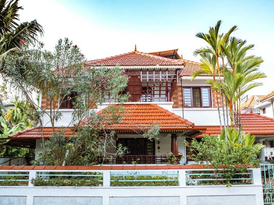 Kent Naalukett Villa For Sale Near Vennala Kerala Real Estate