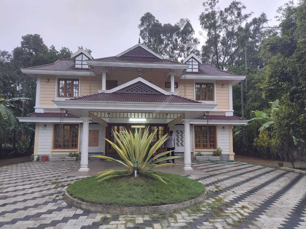 5 BHK Luxury Independent House for Sale at Thottuva, Perumbavoor