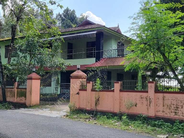 2700 Sqft 4 BHK Independent House on 25 Cents of Land for sale at