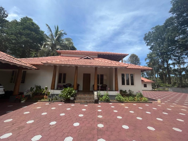 Beautiful Estate for Sale at Erumad in Nilgiri near Wayanad 