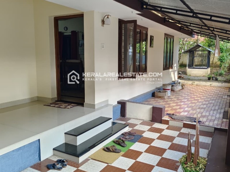 3 BHK House for Sale in Petta, Thripunithura, Ernakulam 
