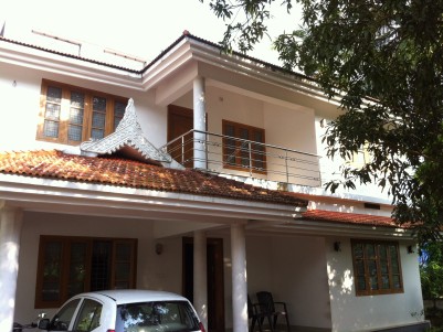 Double storied house for sale at Kuttur, Thrissur