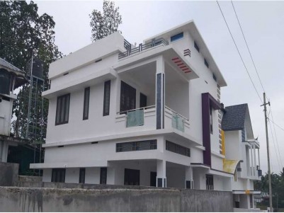 1900 Sq.ft 4BHK House On 4 Cents of Land for Sale at Kuzhivelipady, 