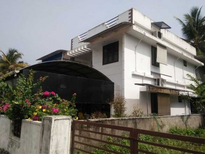 3300 Sq.ft 5 BHK House on 13 Cents of Land for Sale at Thrissur.