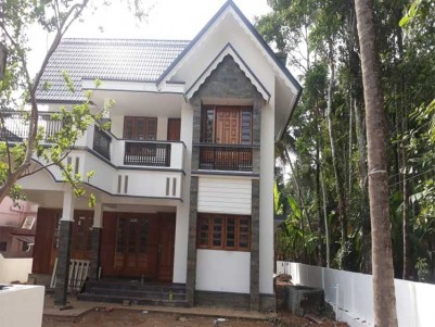 2800 Sq.ft Independent House for Sale at Perumbavoor, Ernakulam.
