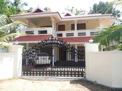 4 BHK Indpendent House for Sale at Piravom, Ernakulam.