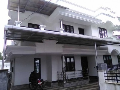 2200 SqFt, 4 BHK House on 4.5 Cents of Land for Sale at Kalathod, Thrissur