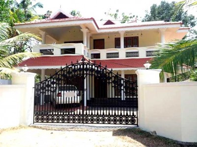 4 BHK, 2700 SqFt Furnished House on 12 Cent for Sale at Piravom, Ernakulam