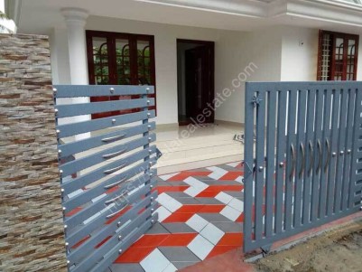 3 BHK House on 7 Cent for Sale at Ollur,  Thrissur