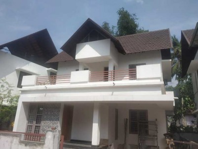 3 BHK, 1600 Sq.Ft Gated Community Villa in 5 Cents for sale at Kudamaloor Ambadikavala, Kottayam