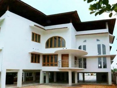  4 BHK, 3000 SqFt Villa in 9 Cents for sale at Manganam, Kottayam