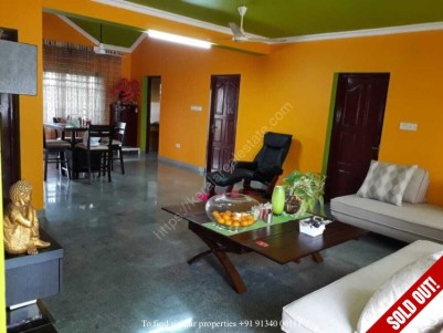 Beautiful Independent Villa with 7 star Facility for sale at Kundanoor,Ernakulam