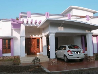 9 Cent land with 1600 sqft House for sale at Kodakara, Thrissur 