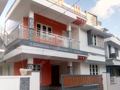 3 BHK 1400 SqFt House in 3 Cent for sale at Maradu jn Ernakulam