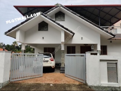 House For Sale In Ithithanam, Kottayam