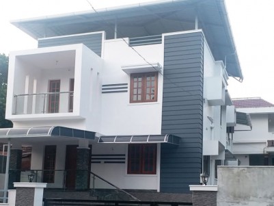 3 BHK MAIN ROAD FACING PRIME PROPERTY FOR SALE AT THRISSUR