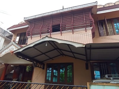 4 BHK House for sale at Thammanam, Ernakulam