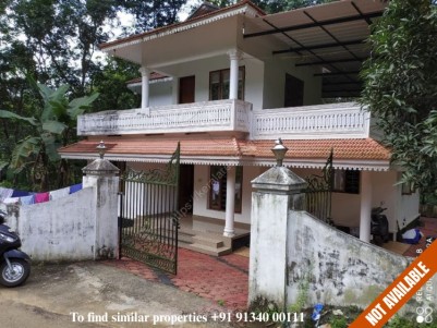 40 Cents of land with 2400 Square feet House in Koothatukulam, Ernakulam