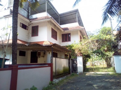 4 BHK 3400 SqFt House in 14 cents for sale near Kalathippady, Kottayam
