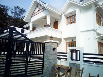 4 BHK 2600 sqft House in 9.5 Cents for sale near  Kothanalloor, Kottayam