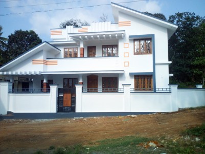 8 Cents with 2400 sqft 4 BHK House for sale at Ettumanoor, Kottayam