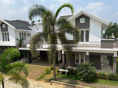 Waterfront Luxury Villa for Sale in Thadikkakkadavu, Aluva, Ernakulam 