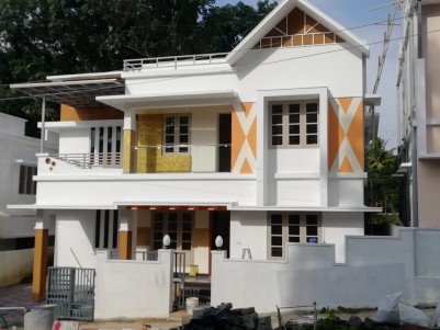 4 BHK 1800 sqft House in 4 Cents for sale at Pallikara Parakod Ernakulam
