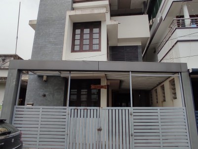 3 BHK Independent House for Rent at Vytilla, Ernakulam