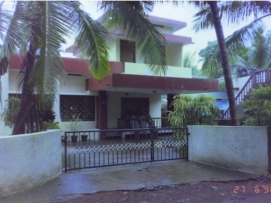 11.5 Cents of Land with Old RCC House for Sale at East Talap, Kannur