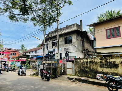 Commercial Building with 3 BHK Independent House for Sale near Calicut Beach